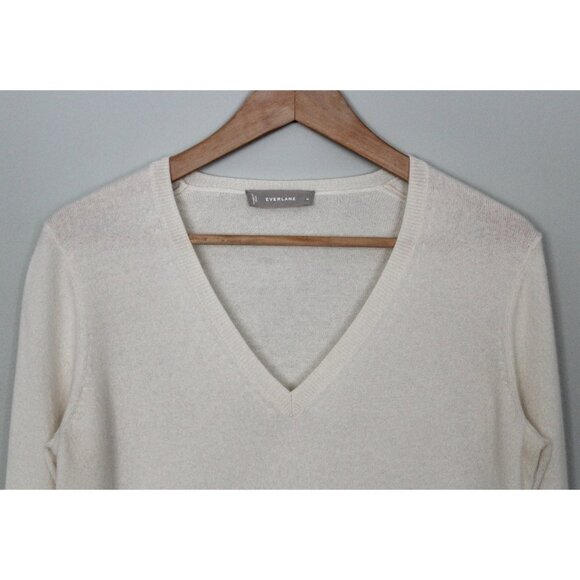 EVERLANE 100% Cashmere Ivory V-Neck Sweater, Size M Medium - Picture 3 of 9